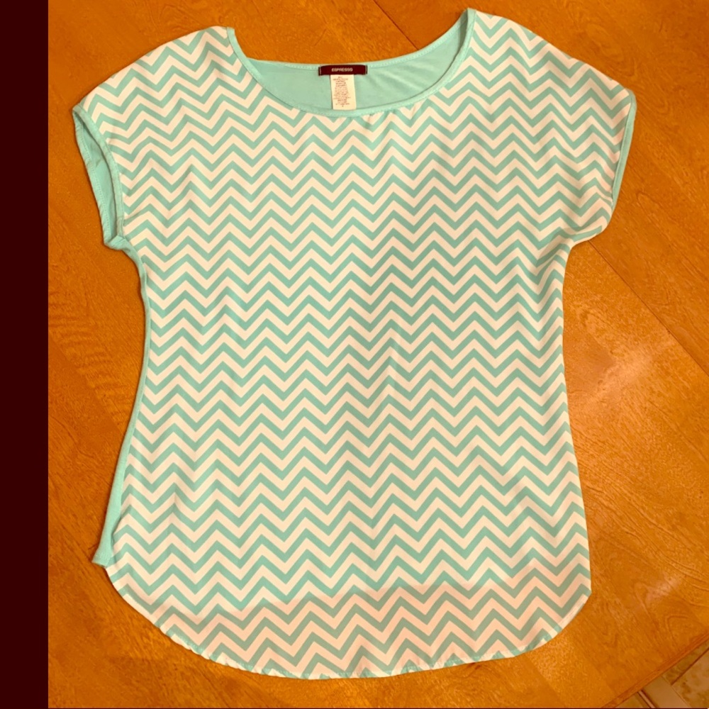 Espresso blouse NWOT shipping $5.95